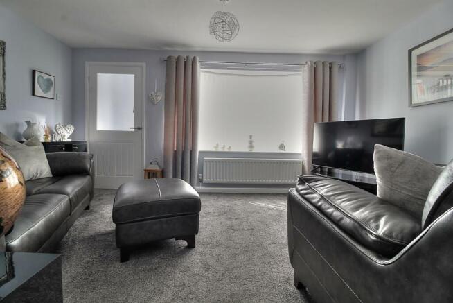 Lounge 2.jpg
