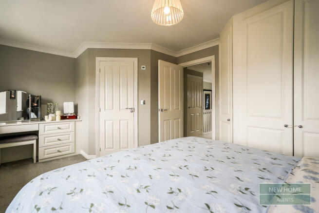 4 bed Terraced for sale Image 11