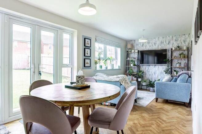DINING/LIVING AREA