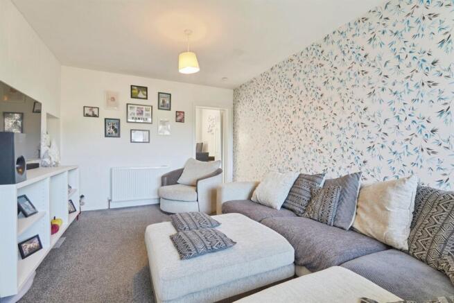 3 bed Semi-Detached for sale Image 8