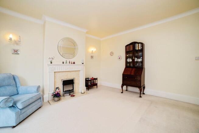 4 bed Semi-Detached for sale Image 9