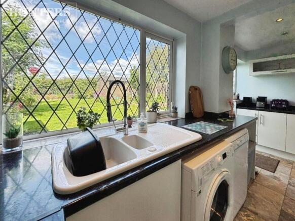 3 bed Detached for sale Image 6