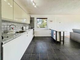 Flat 9, Westbourne House, Wheatlands, Hounslow TW5 0SJ