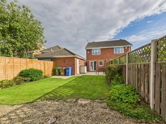 2 bed Semi-Detached for sale Image 9