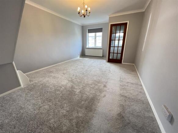 10 - House for Sale, Warmley.JPG