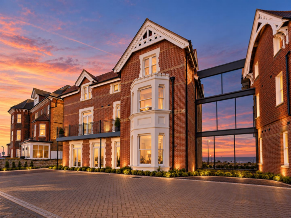 Twilight Glow at the Red-Brick Manor.png