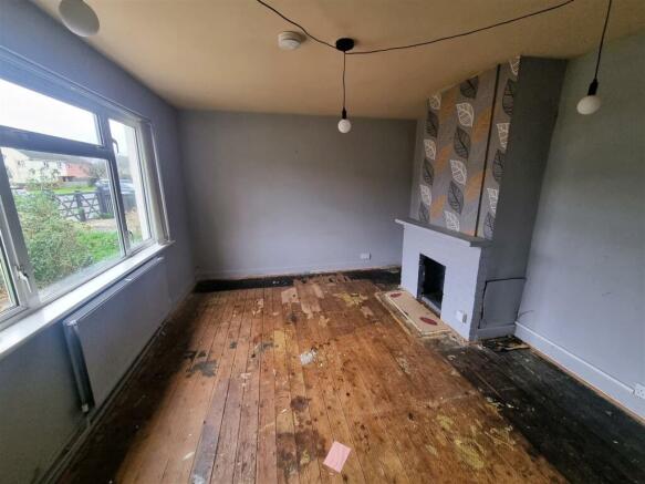 41 Portman Road - Living Room.jpg