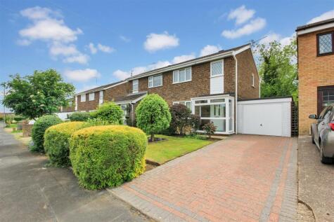 Lynford Way, Rushden