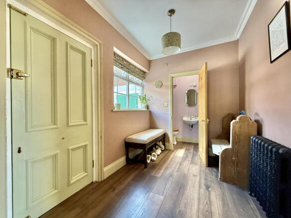 4 bed Detached for sale Image 8