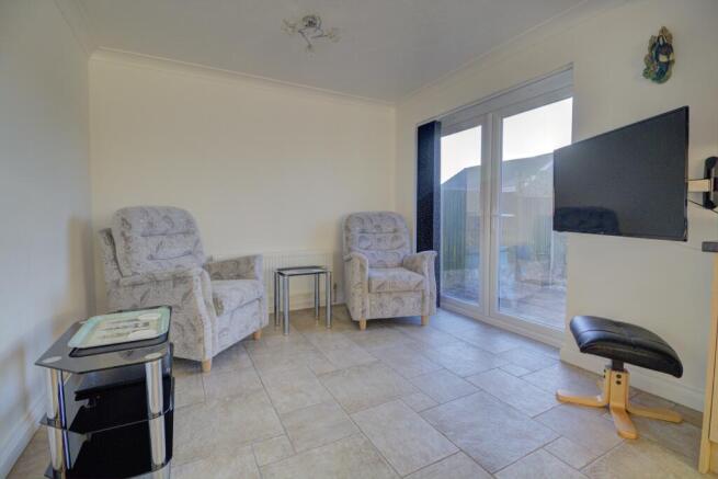 Kitchen/Dining area