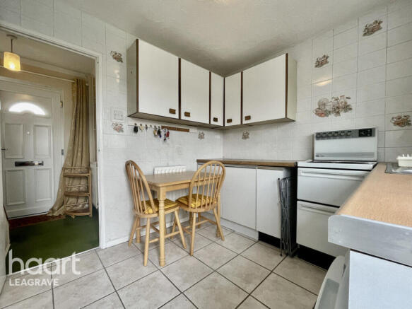 Wellfield Avenue, Luton photo 5