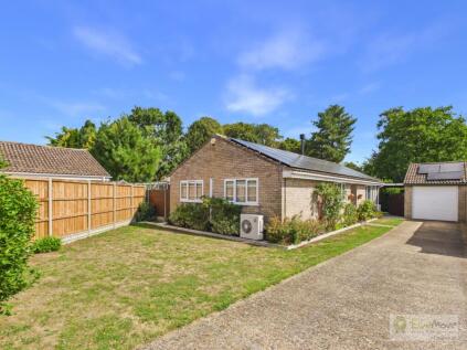Cromwell Close, Weeting