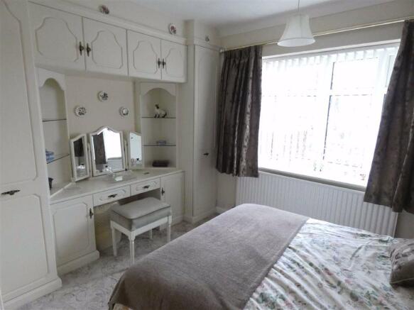 BEDROOM 1