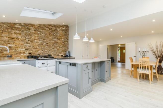 Kitchen/Dining Area