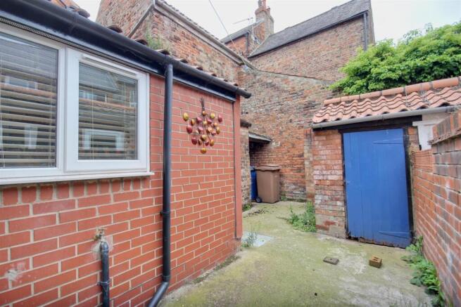 2 bed Terraced for sale Image 10