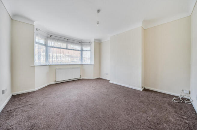 1363843-27-68e556...