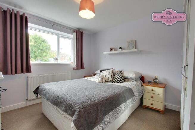 MAIN BEDROOM