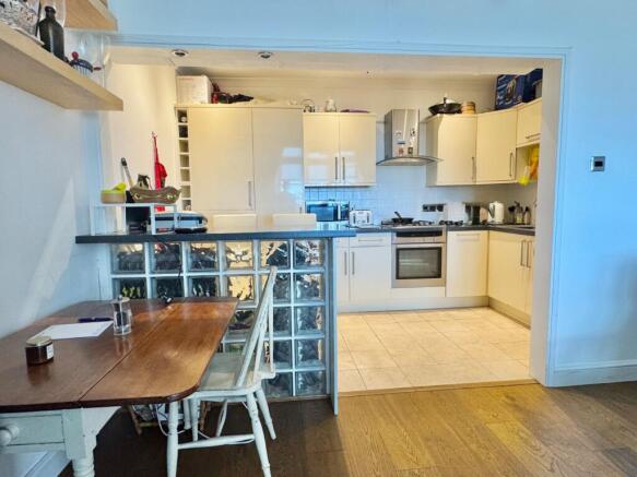 Kitchen/Dining Area