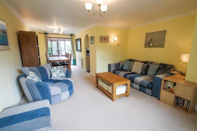 Lounge/dining room