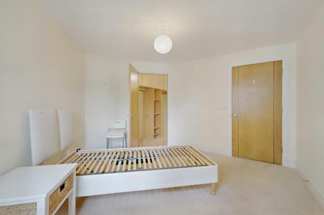 8548356-interior12-800.JPG