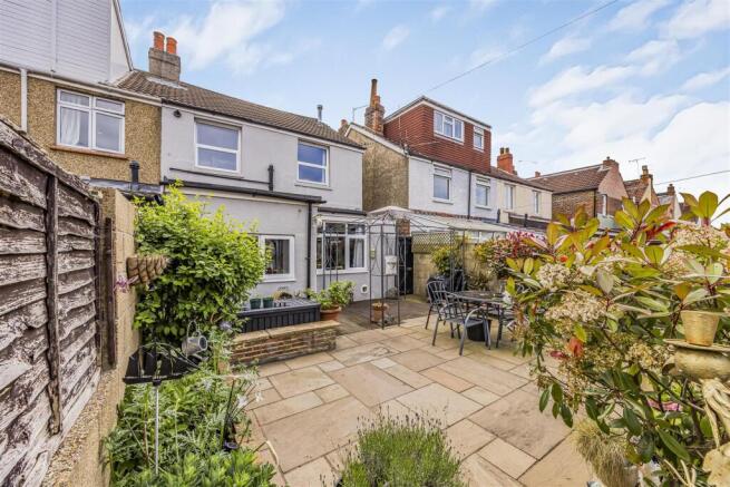 83 Chesterfield Road, Baffins-PorticoMarketing-Sol