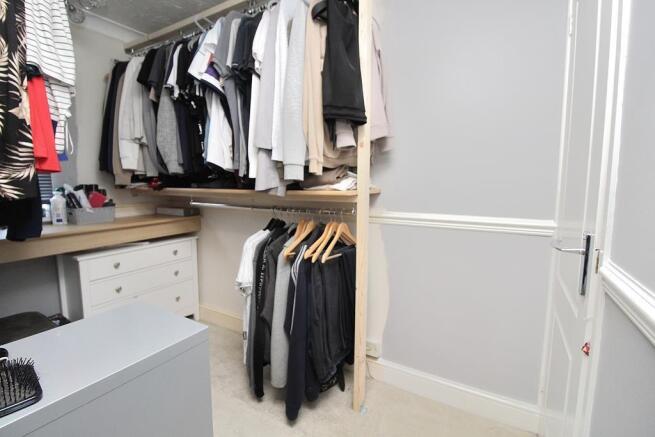 walk in wardrobe