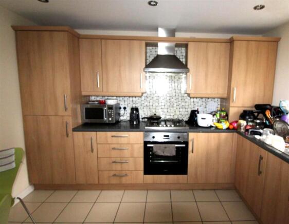 kitchen 2.JPG