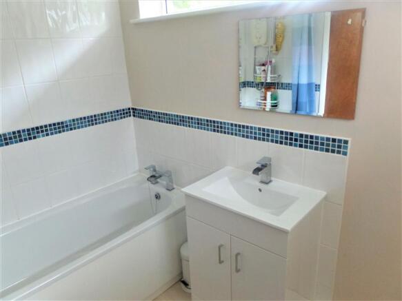 FAMILY BATHROOM