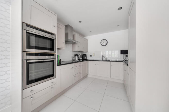 1439059-2-69d79f6...