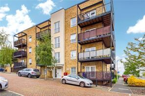 Flat 3, 96 Red Kite House, Deveron Drive, Tilehurst, Reading RG30 4ET