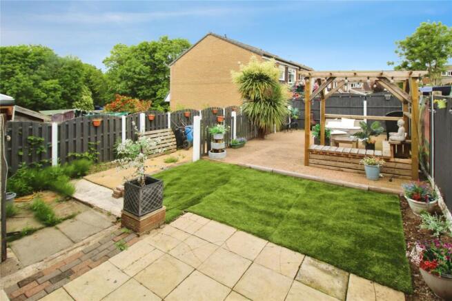 3 bed Semi-Detached for sale Image 6