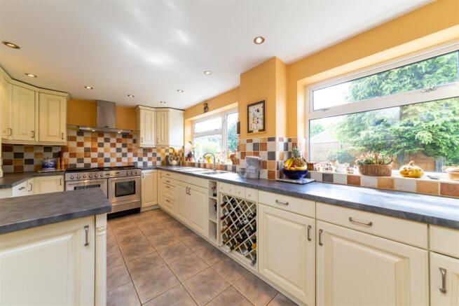 51 Ampthill Road (15 of 42).jpg