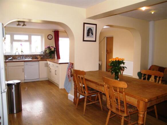 Kitchen/Dining/Famil