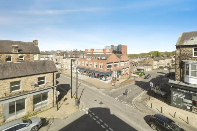 2 bed Apartment for sale Image 11