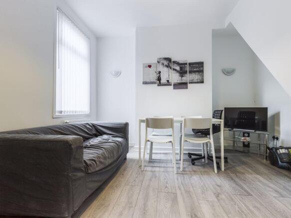 4 bed Terraced for sale Image 6