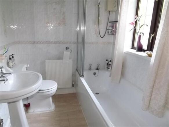 En-Suite Bathroom