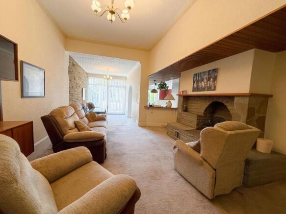 5 bed Semi-Detached for sale Image 11
