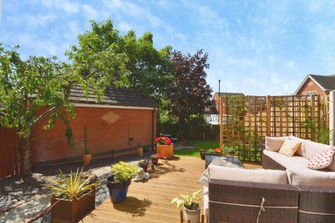5 bed Detached for sale Image 4