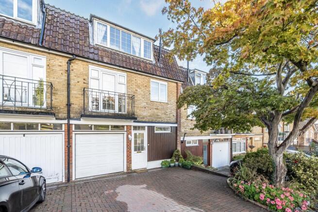 1353229-5-68c2e74035b30