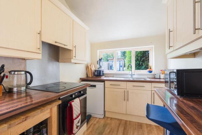 4 bed Terraced for sale Image 5