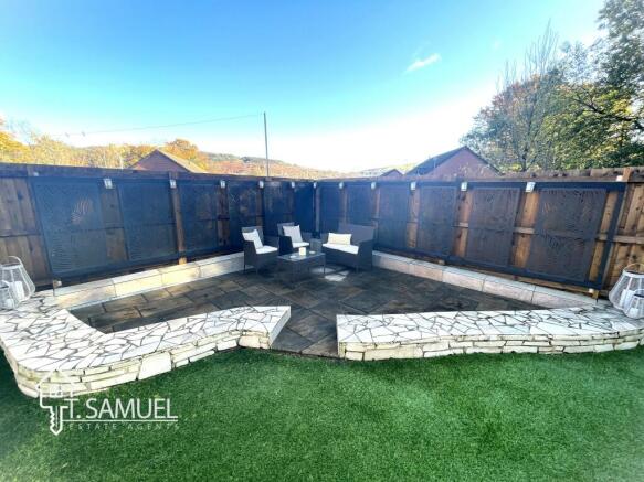 Rear garden 5.JPG