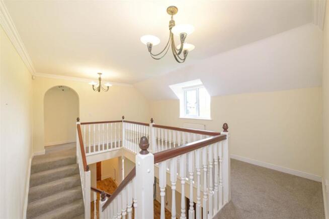 10WestwoodClose_034.jpg
