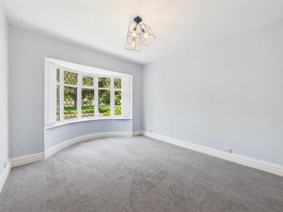 2 bed Semi-Detached Bungalow for sale Image 6