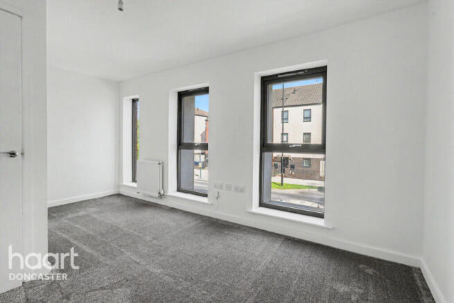 3 bed Terraced for sale Image 11