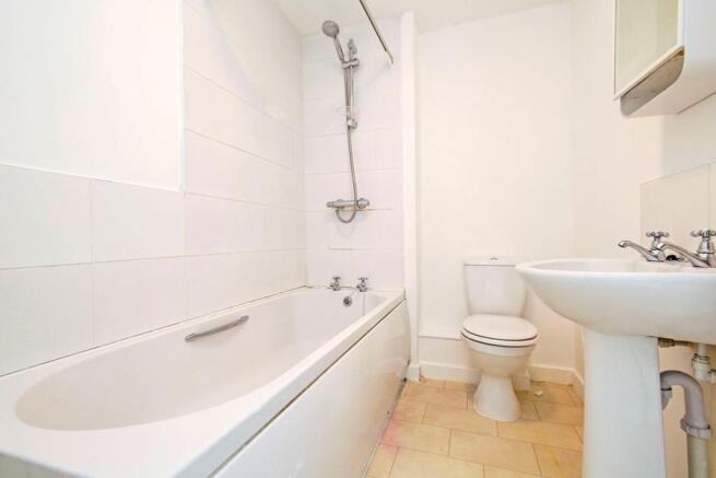 Family Bathroom/WC