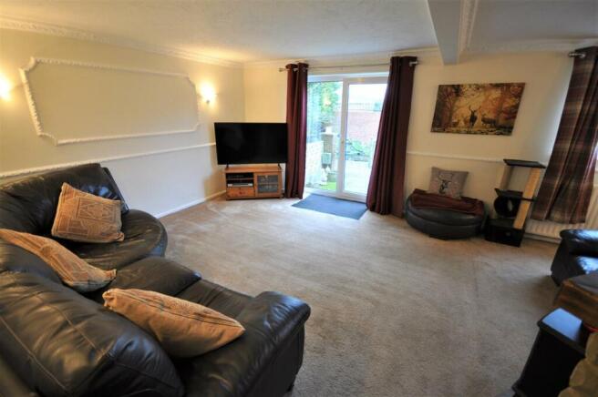 4 bed Detached Bungalow for sale Image 5