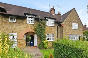 8, Asmuns Place, Golders Green, London NW11 7XG