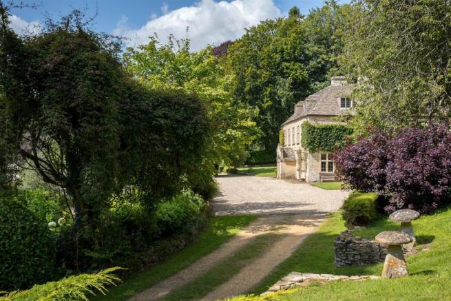 42 - Bagendon Manor - GL7 7DU - L Web.jpg