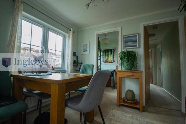 2 bed Park Home for sale Image 8