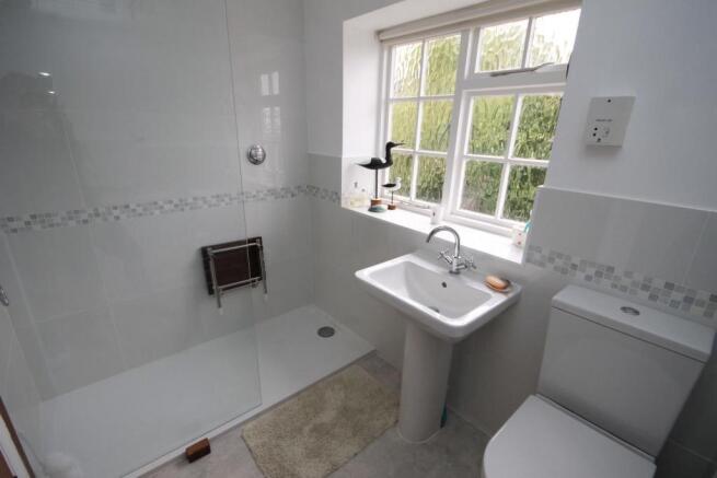 HOUSE BATHROOM/W.C.